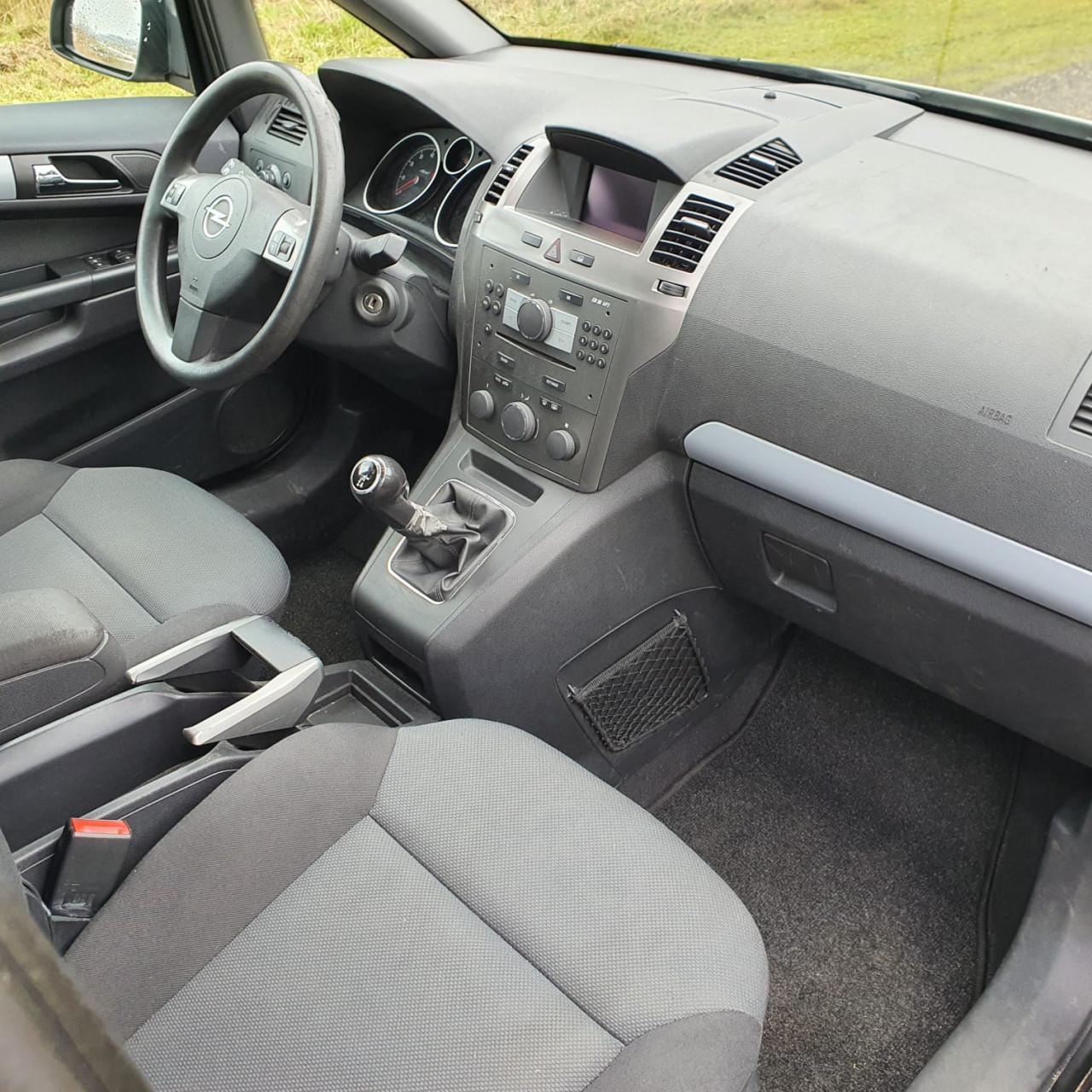 Opel Zafira 1.8 Essentia 7 persoons