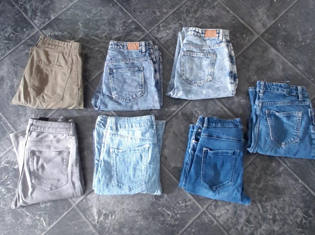 Pakket jonge dameskledimg