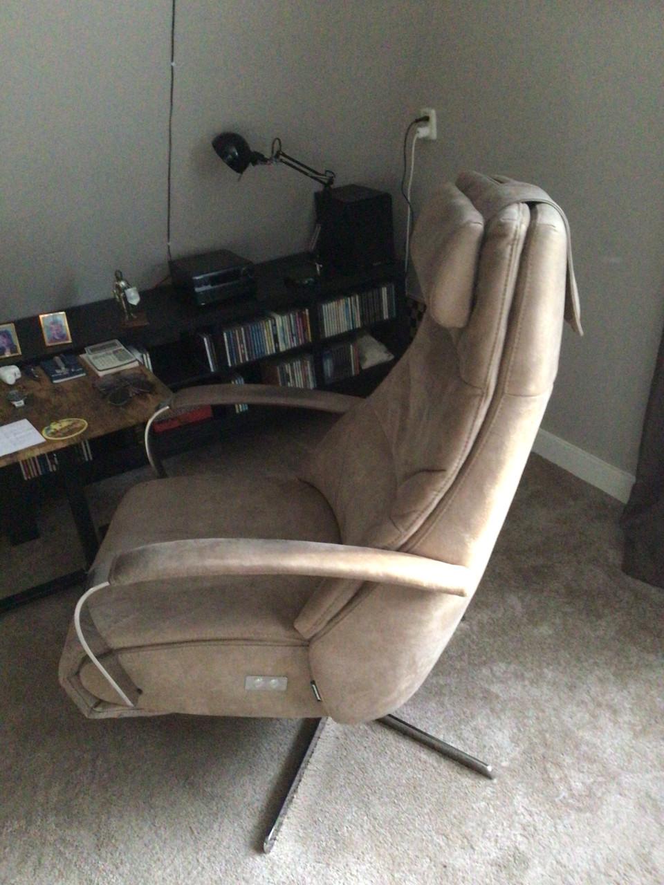 TE KOOP: PROMINENT RELAX/STA-OP FAUTEUIL, Z.G.A.N.