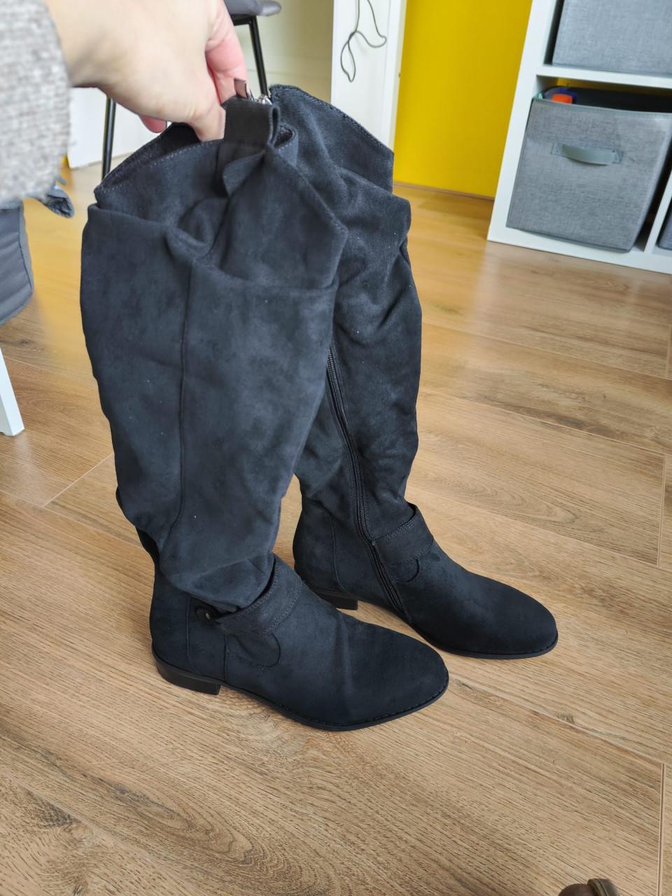 Dameslaarzen te koop!