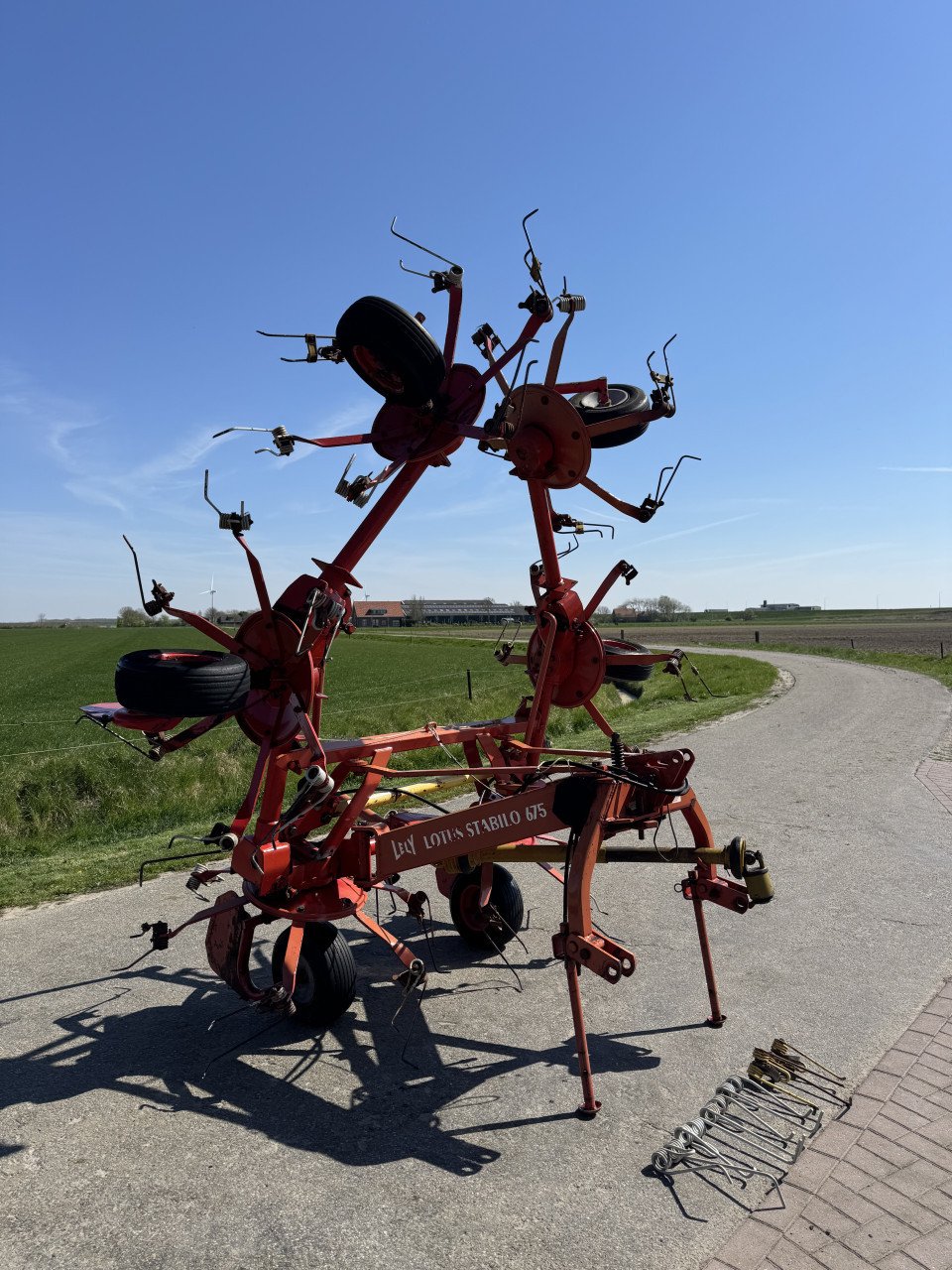 Schudder Lely lotus stabilo 675