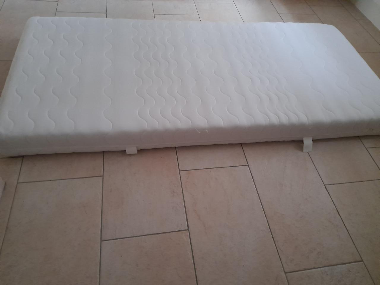 Matras 90 x 200 (in goede nette staat ) 90 x 200 x 15