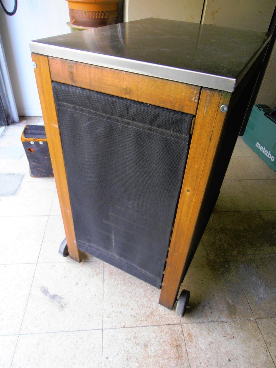 Buitenkeuken/kast verrijdbaar