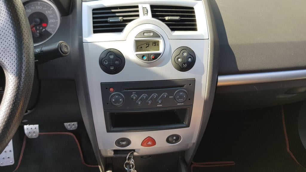 Renault Megane 2.0 16v cabrio tech line