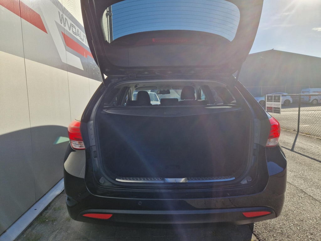 Hyundai I40 wagon 1.6 gdi blue business edition