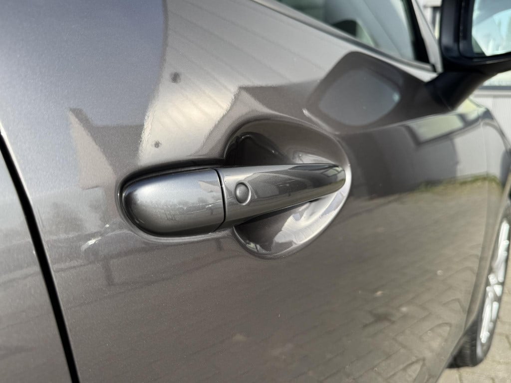 Mazda 2 1.5 skyactiv-g signature | navigatie | 360° camera | head-up displa