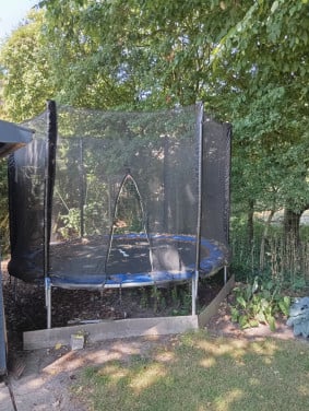 Trampoline