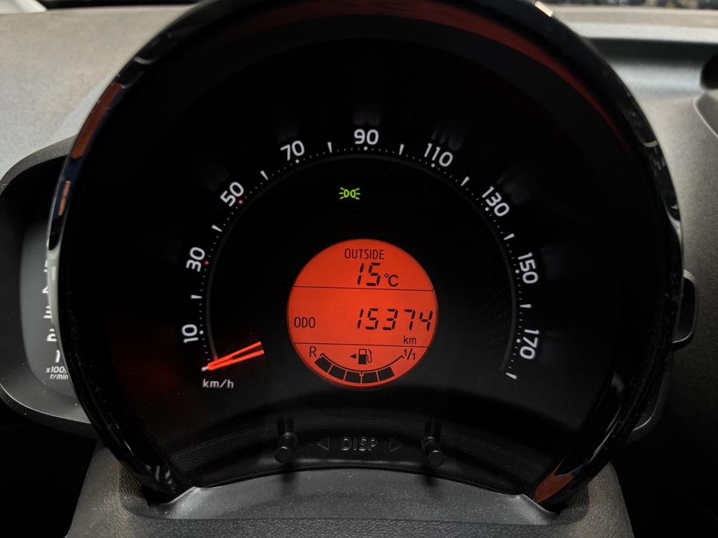 Toyota Aygo 1.0 vvti x-joy/camera/carplay/climate-control