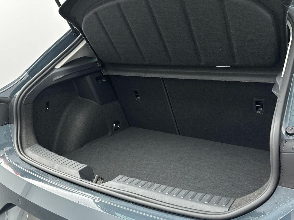 Seat Leon style business intense 1.5 tsi ehybrid 150 kw / 20