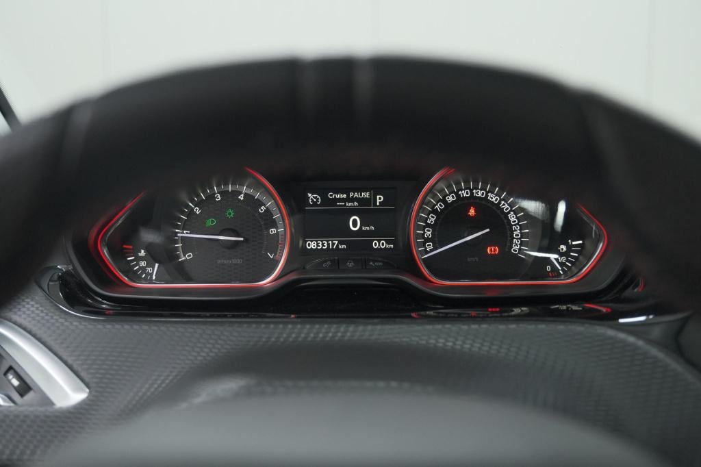 Peugeot 2008 puretech 110 eat6 gt-line | trekhaak | panoramadak | apple car
