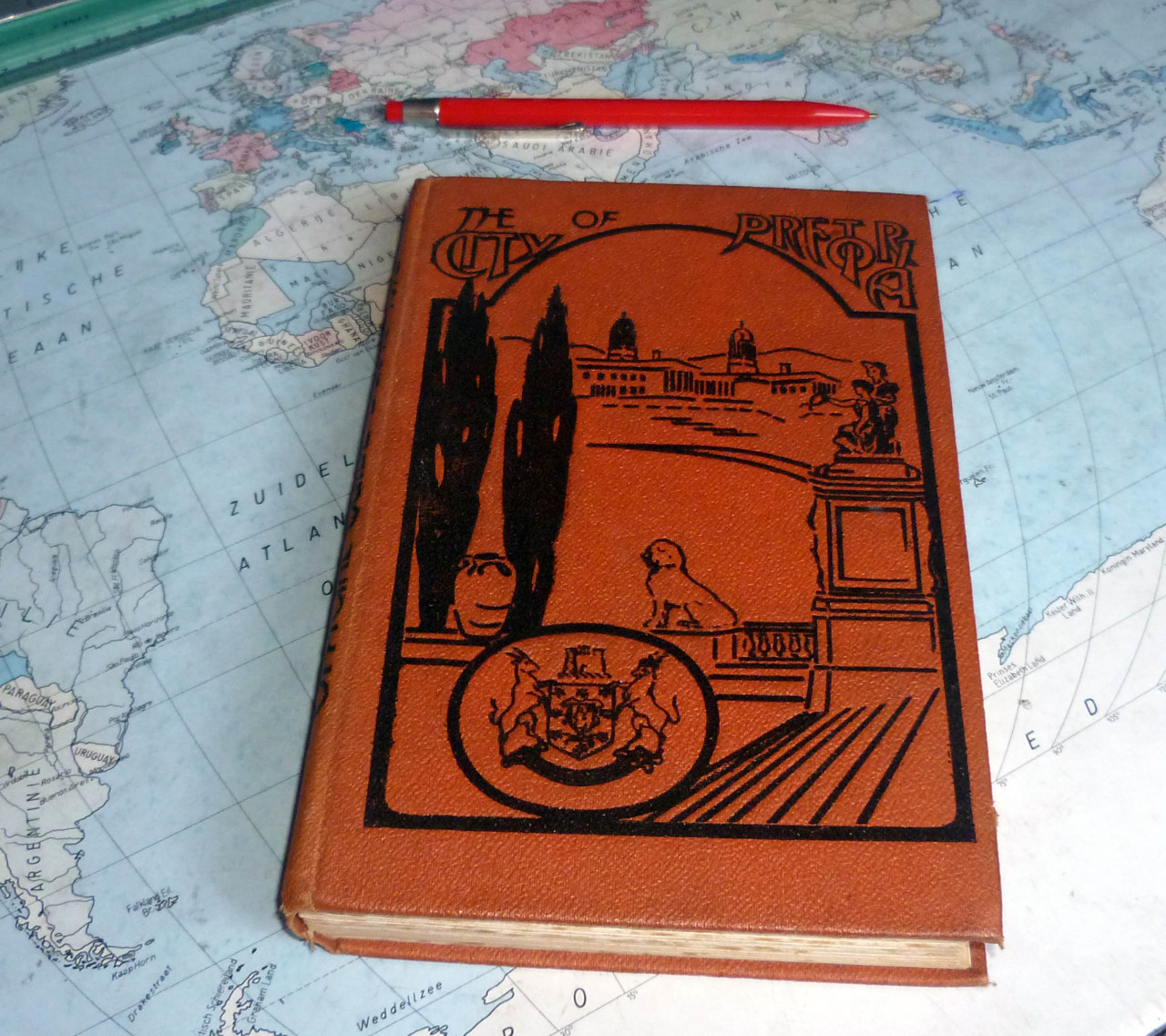 The City of Pretoria of 1913                 Old book of 1913