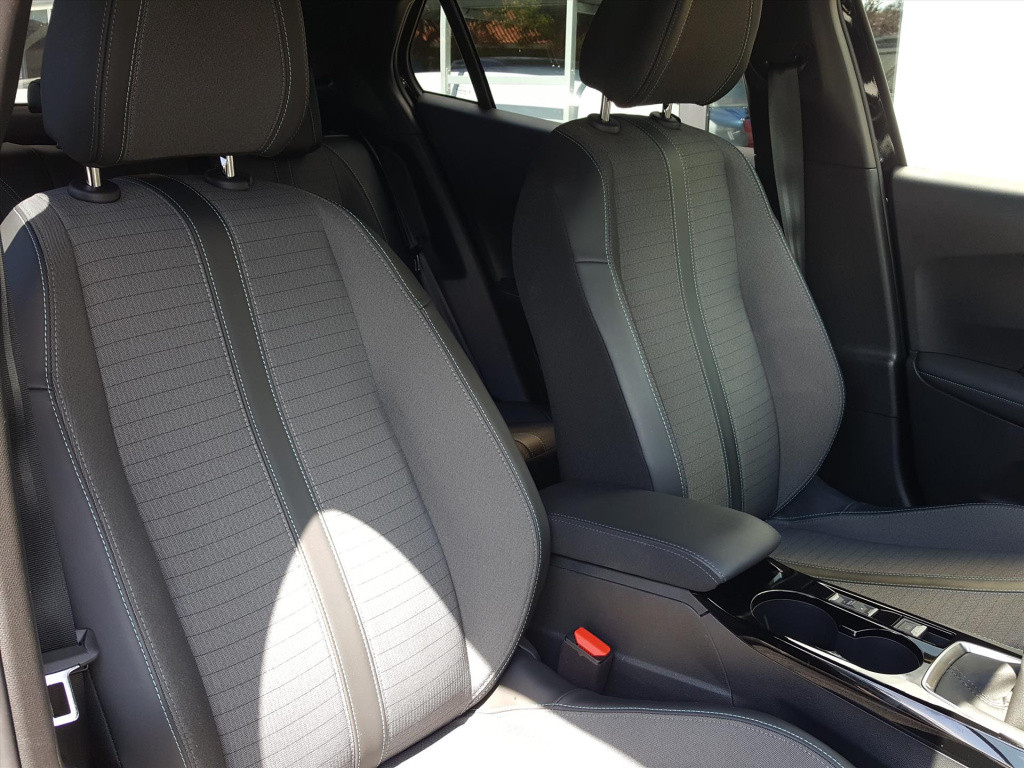 Peugeot 2008 1.2 puretech 100pk allure pack navi | bluetooth | applecarplay
