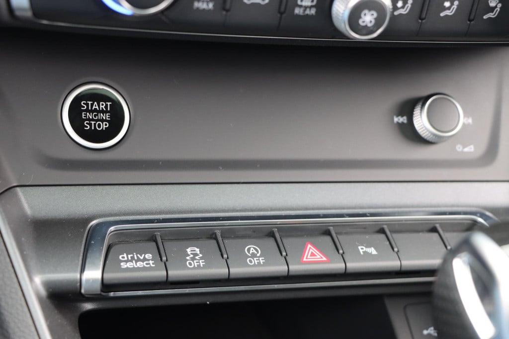 Audi Q3 35 tfsi s edition 150pk s-tronic