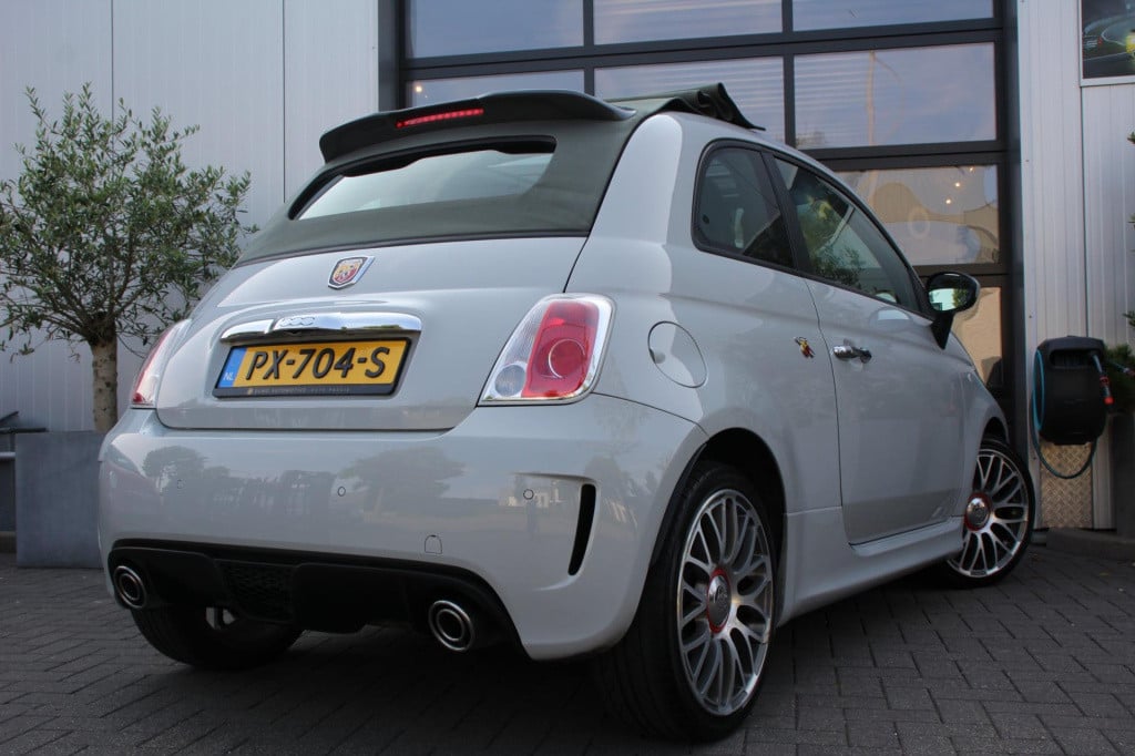 Abarth 500c 1.4 t-jet scorpione - alcantara - aux/usb - 17inch - pdc - gric