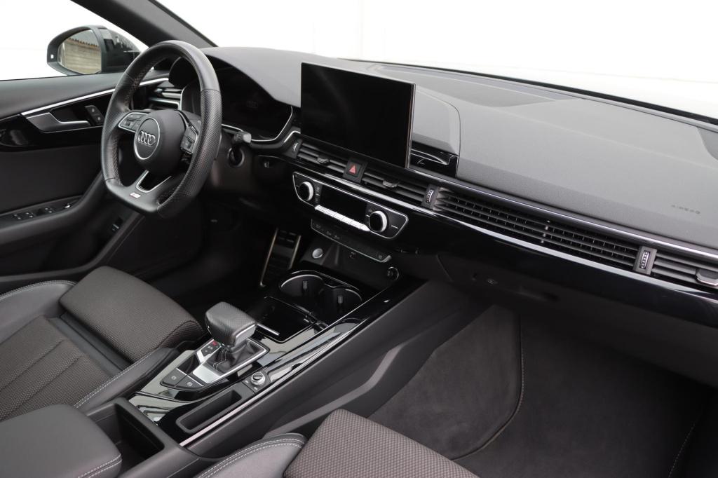 Audi A4 limousine 35 tfsi s edition competition 150pk s tronic