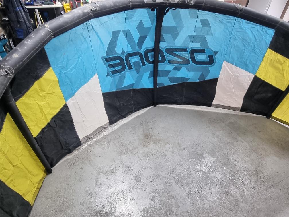Ozone Catalyst 8 kite. Voor beginners, incl. harnas & lijnen