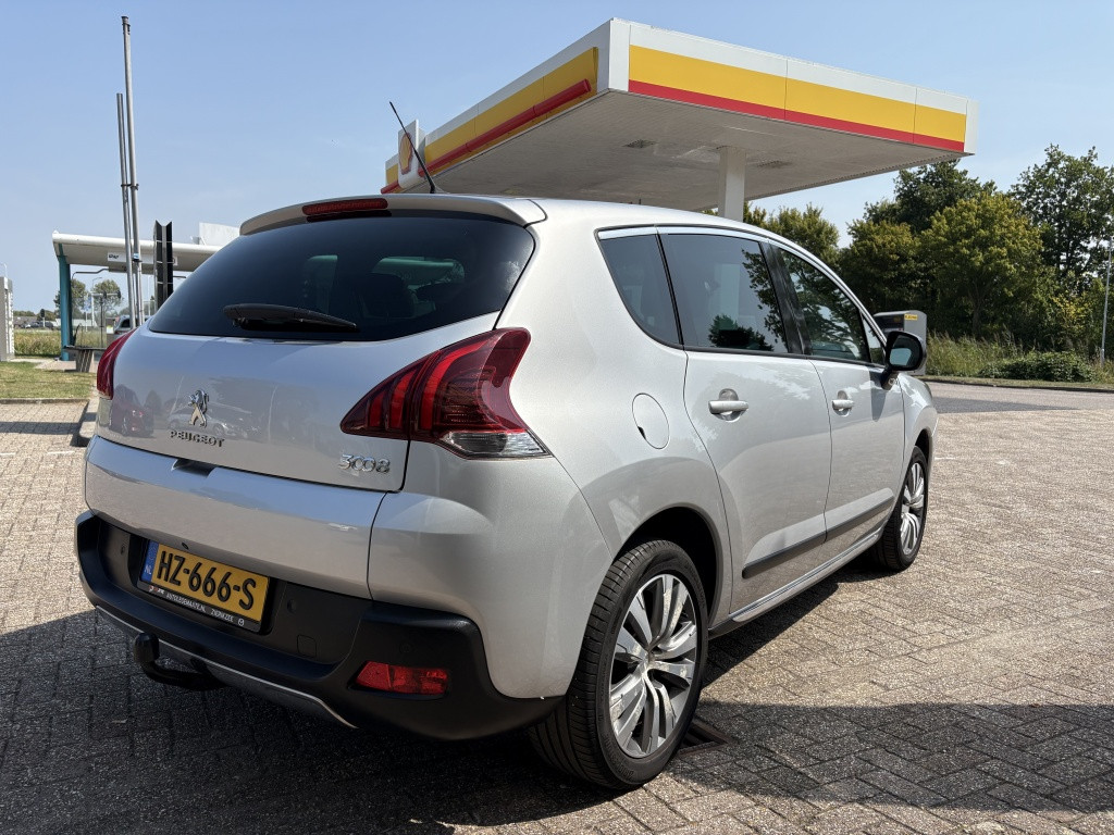 Peugeot 3008 1.2 puretech style trekhaak panorama dak