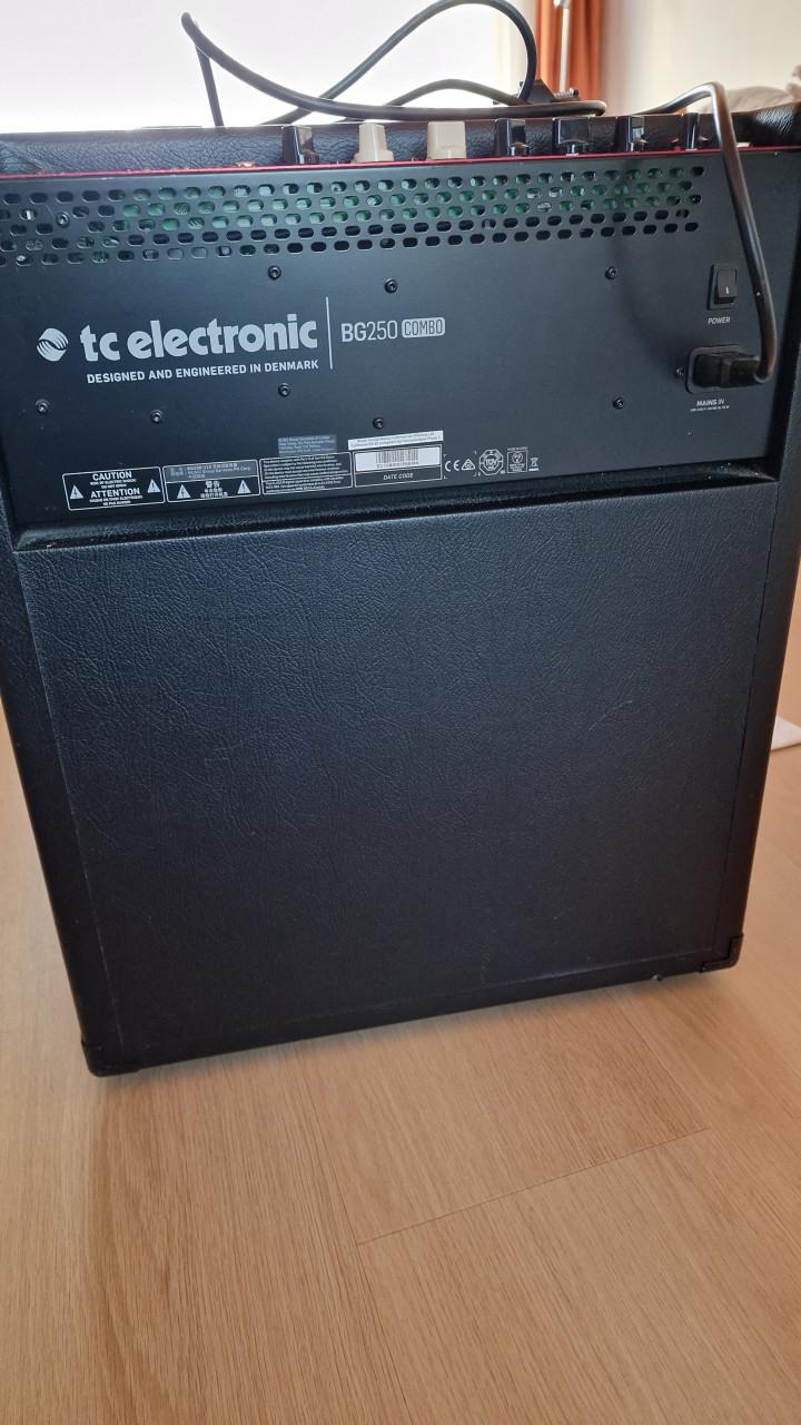 Bassversterker TC Electronic Combo