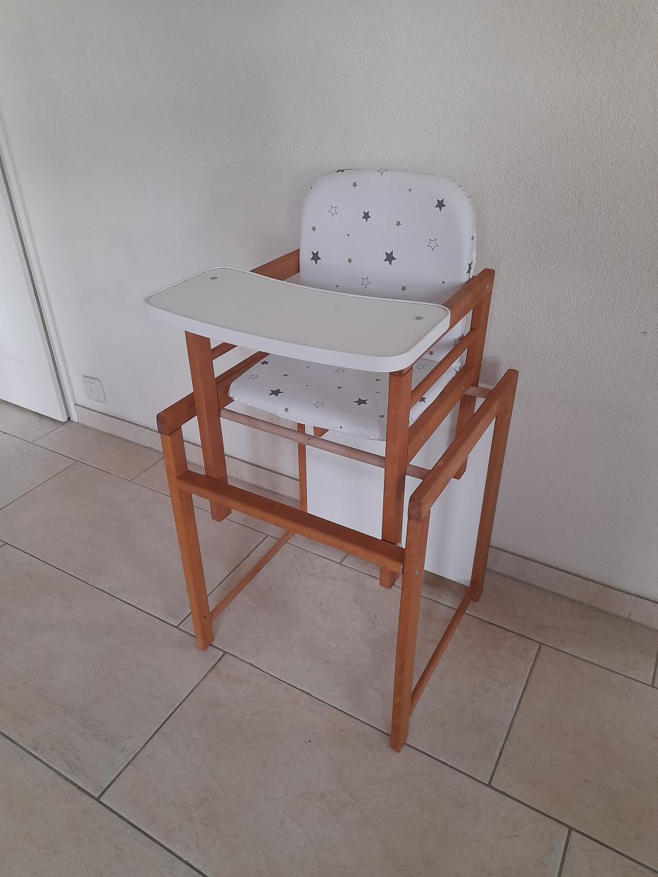 Kinderstoel (in goede nette staat)