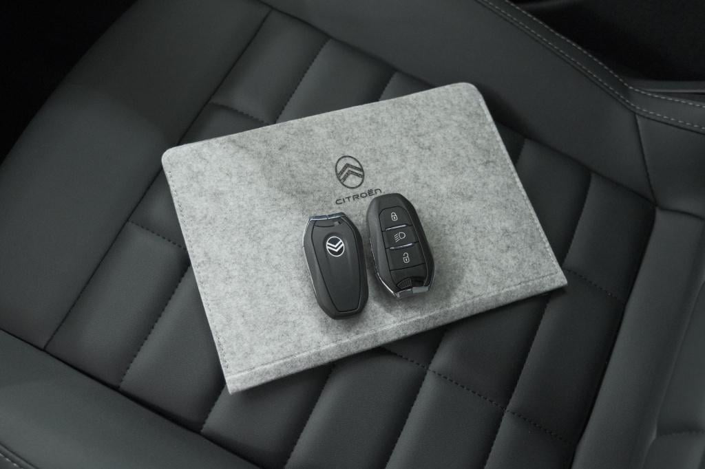 Citroen C4 1.2 hybrid 145pk max | camera | adaptieve cruise control | navig