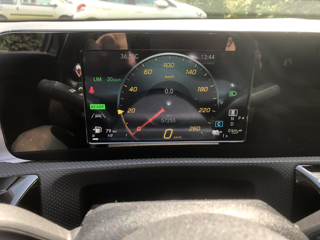 Mercedes-Benz A-Klasse 250 e business solution amg limited