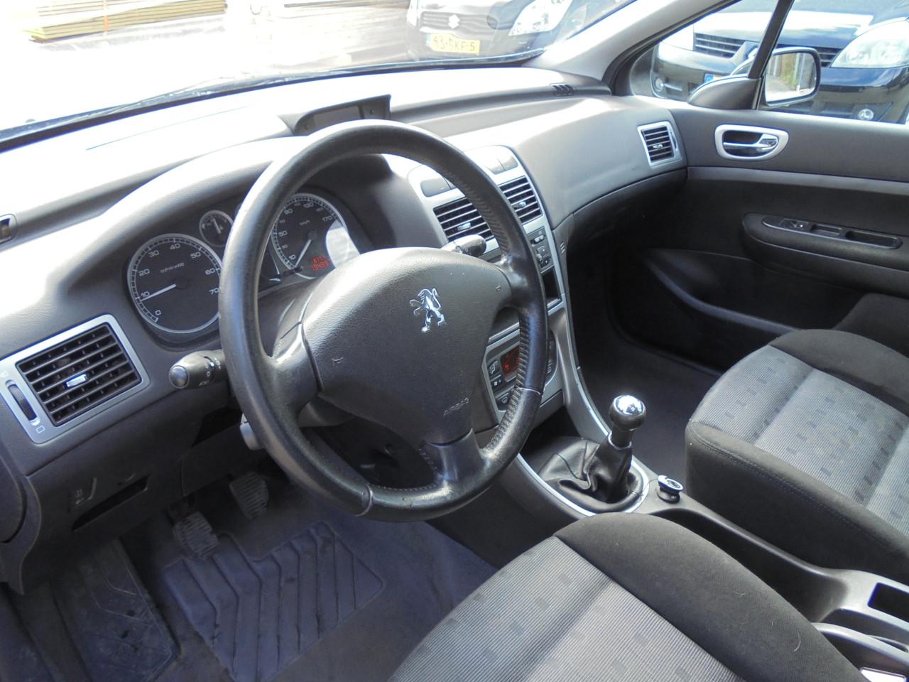 307 1.6-16V in de SW uitvoering Apk Mei 2027 leuke complete auto