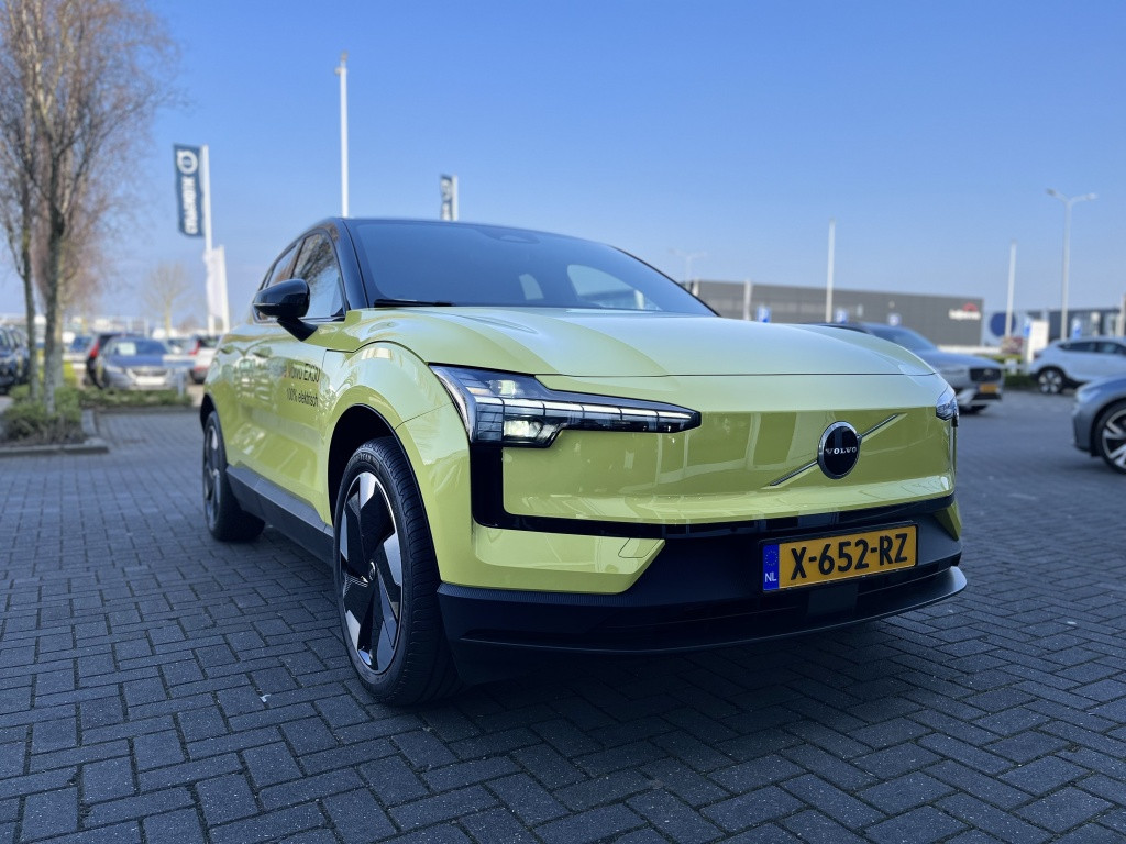Volvo Ex30 extended plus 272pk| adap.cruise| h&k sound| getint glas| camera