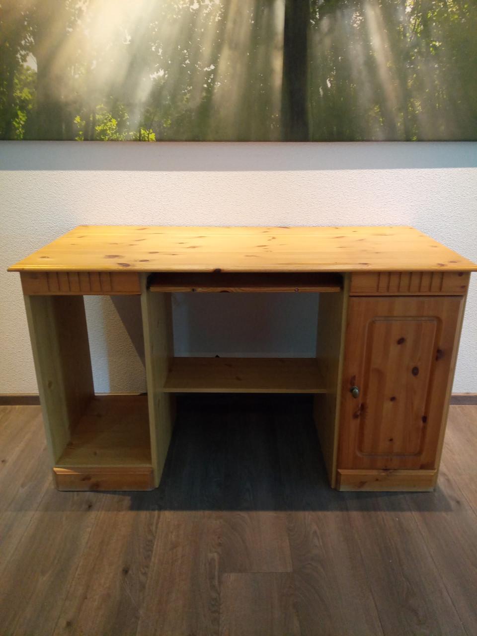 Houten bureau