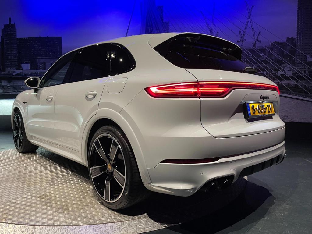 Porsche Cayenne 3.0 e-hybrid platinum edition*pdls*pasm*softclose*22inch*sp