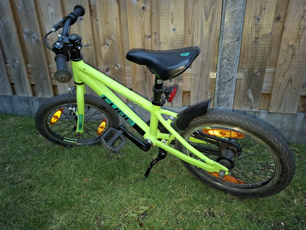 Cube 16 inch