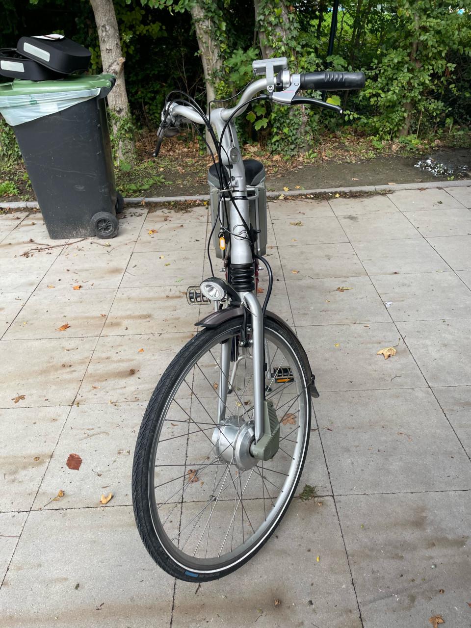 Elektrische damesfiets.