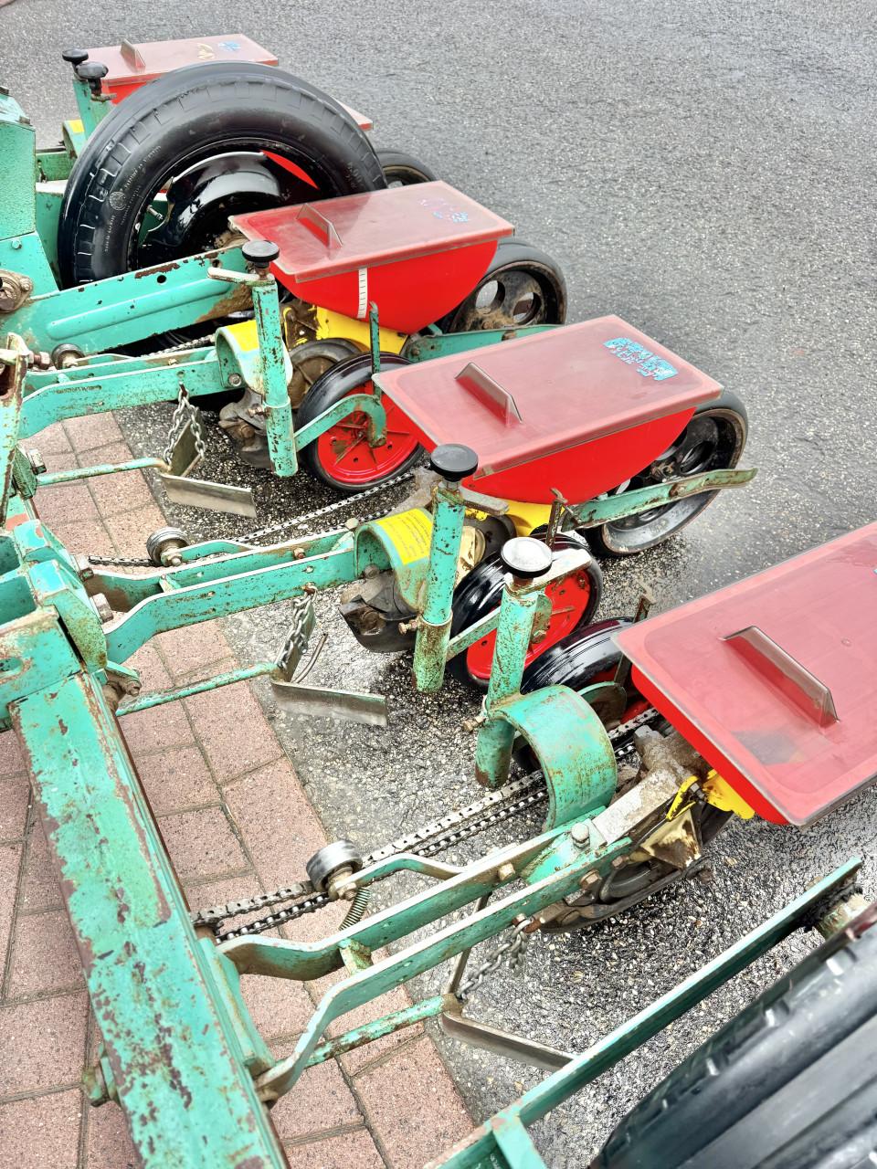 Vicon 6 rijer bietenzaaier 6x50cm