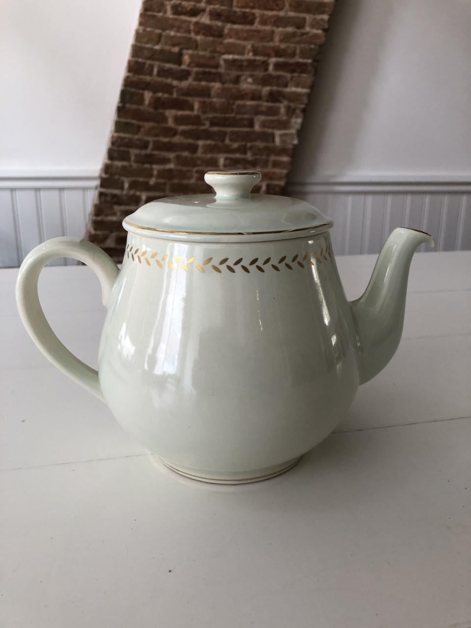 Lief brocante lichtgroen PickWick theepotje met mooie details