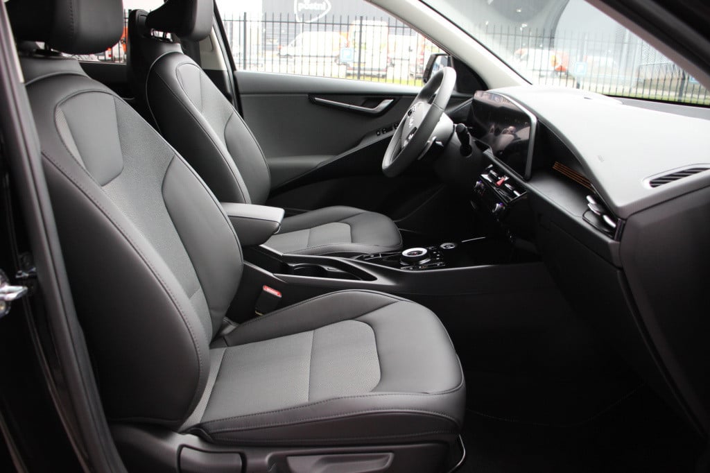 Kia E-niro dynamicplusline 64,8 kwh 204pk | achterruitrijcamera | stoel/stu