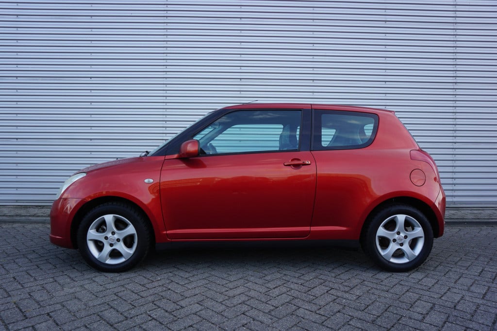 Suzuki Swift 1.5 comfort airco / elektr. ramen / stoelverwarming / lm velge