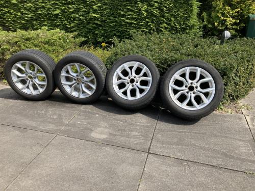 Orginele BMW velgen met winterbanden