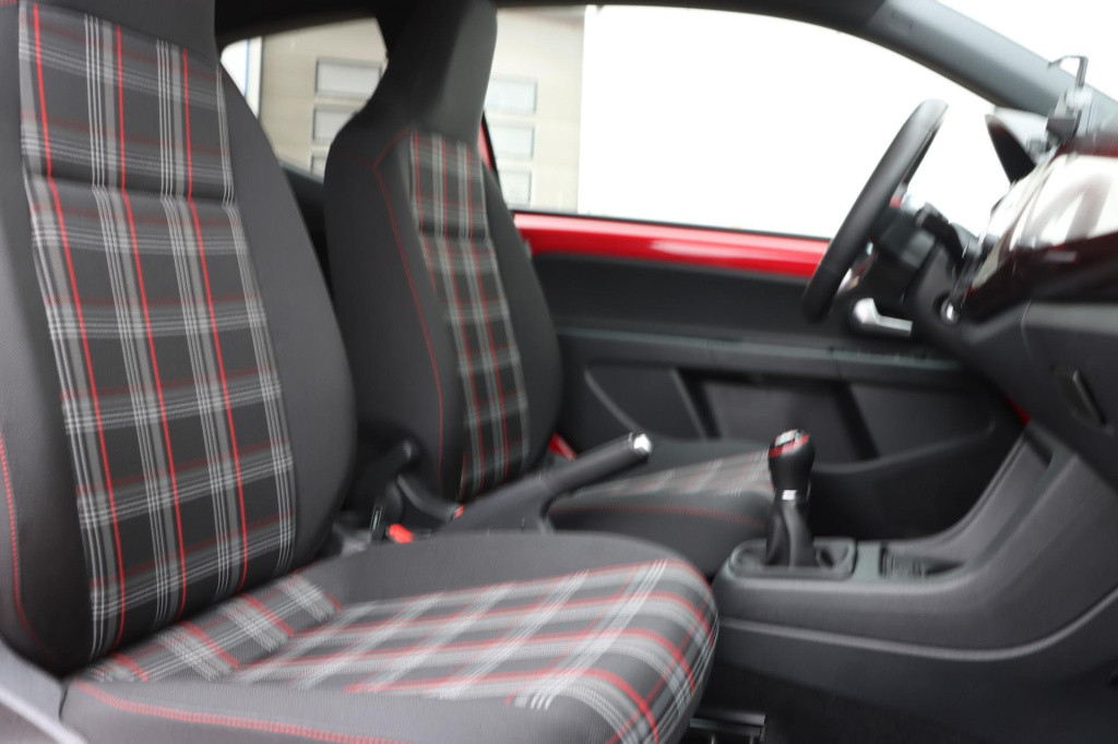 Volkswagen UP! 1.0 tsi gti 116pk