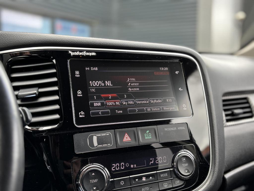 Mitsubishi Outlander 2.0 connect pro