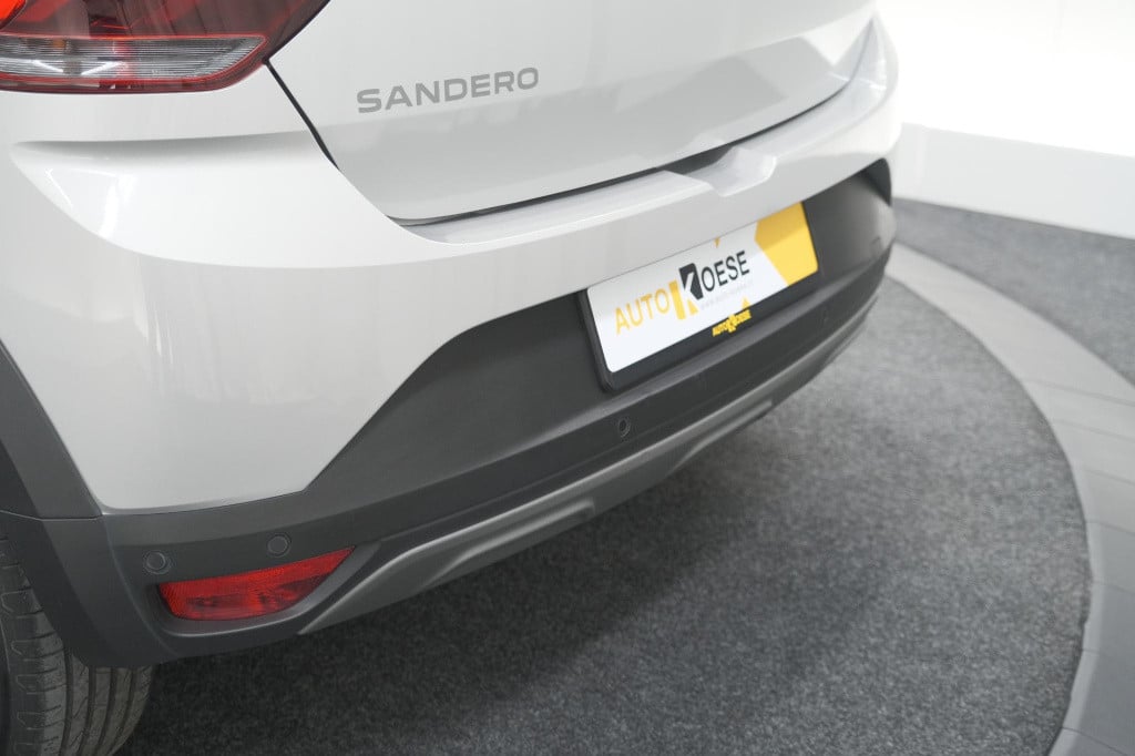Dacia Sandero Stepway tce 90 expression | camera | dodehoekdetectie | navig
