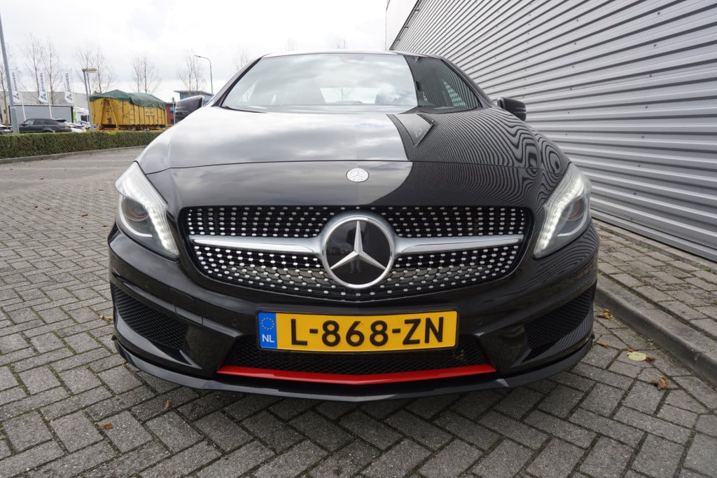 Mercedes-Benz A-Klasse 250 sport airco / navi / carplay / stoelverw. / crui