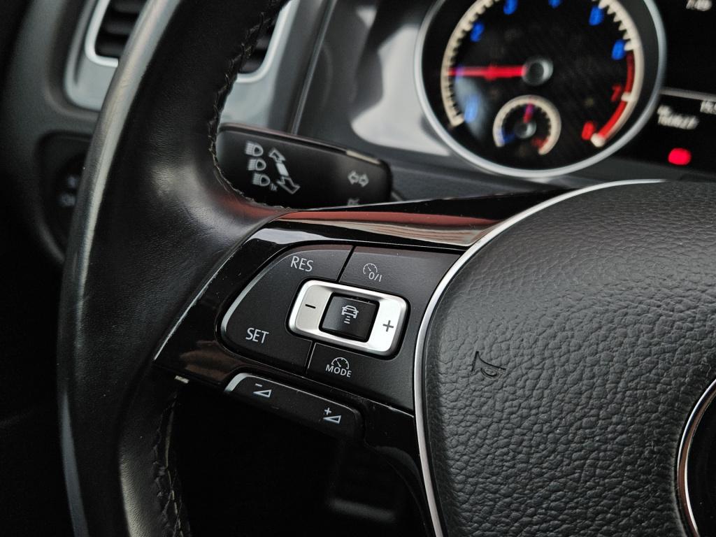 Volkswagen Golf 1.0 tsi comfortline | carplay | camera | trekhaak