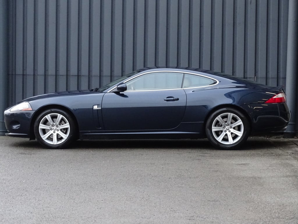 Jaguar Xk 4.2 v8 coupé | youngtimer | memory | stuur-&stoelverwarming