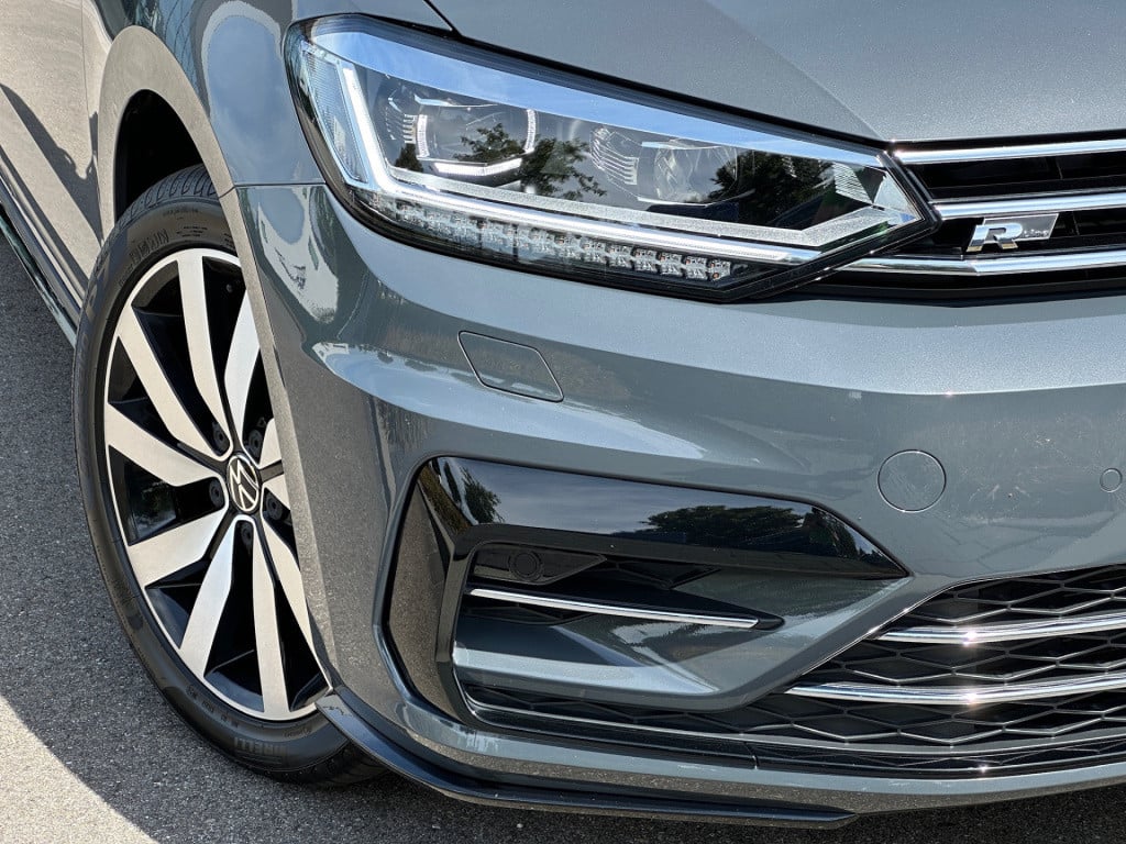 Volkswagen Touran 1.5 tsi 150pk dsg r-line highline | led | trekhaak | dode