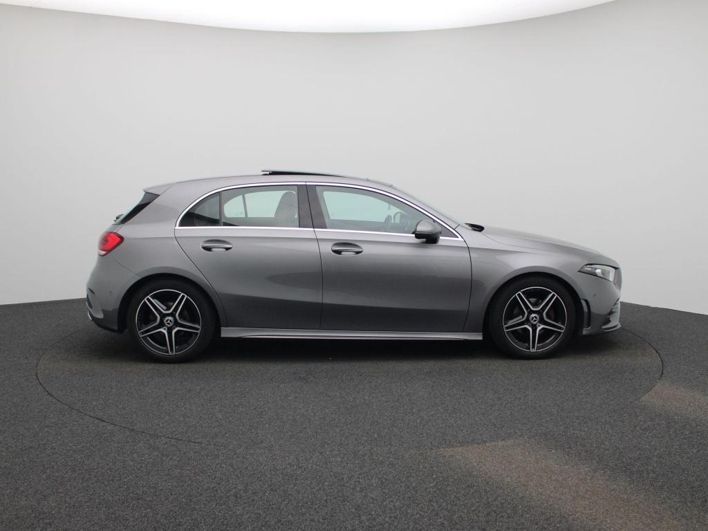 Mercedes-Benz A-Klasse 180 business solution amg | automaat | panorama dak 