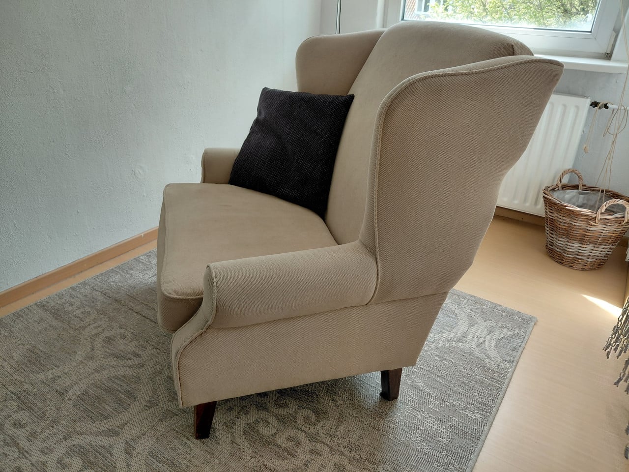 Gratis bank, bed, 2 stoelen, tafel