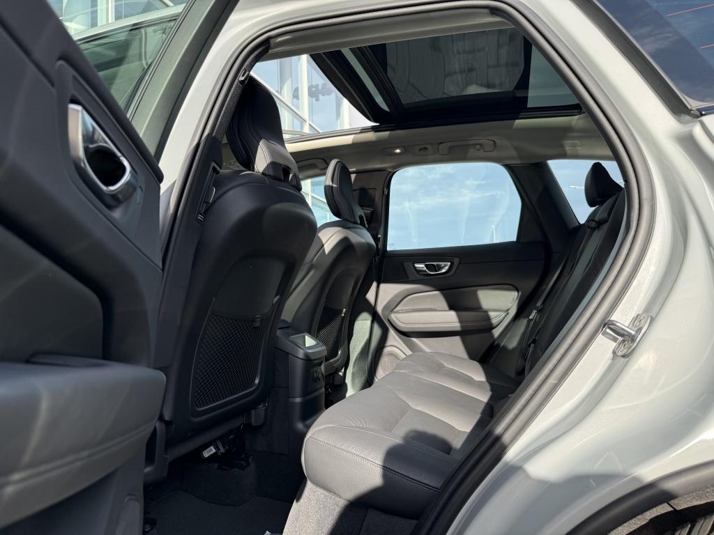 Volvo XC60 t6 398pk recharge plus dark| panodak| adap.cruise| 360camera| aw