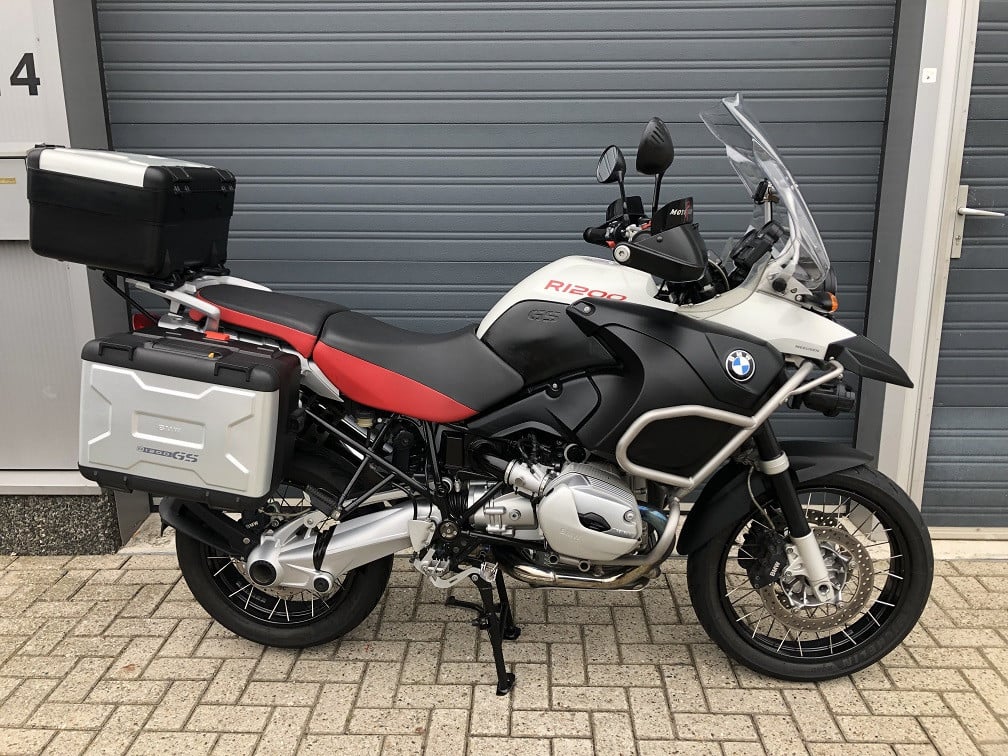 Puntgave BMW R1200GS Adventure uit 2007 met 63dkm, rijklaar €6950,-
