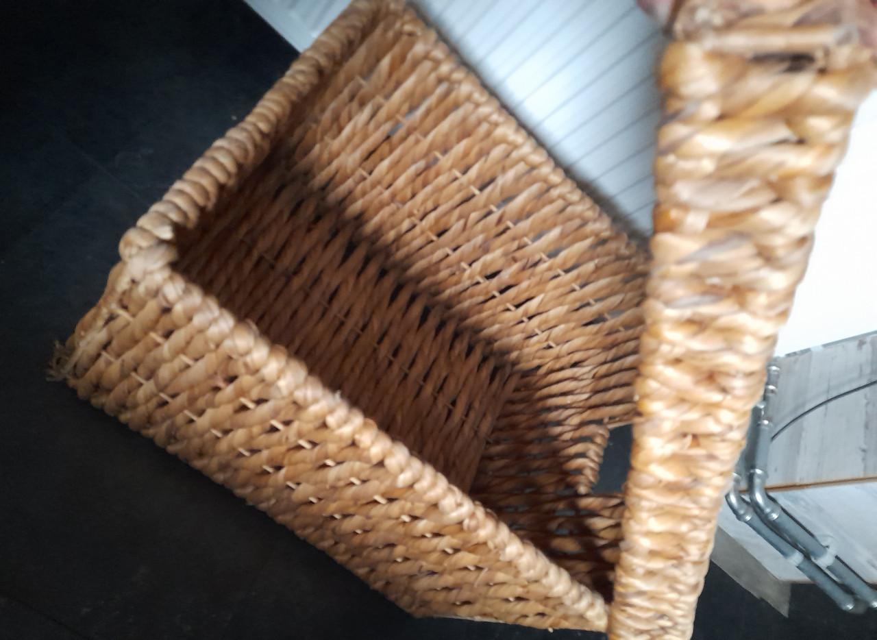 2 mooie rieten manden