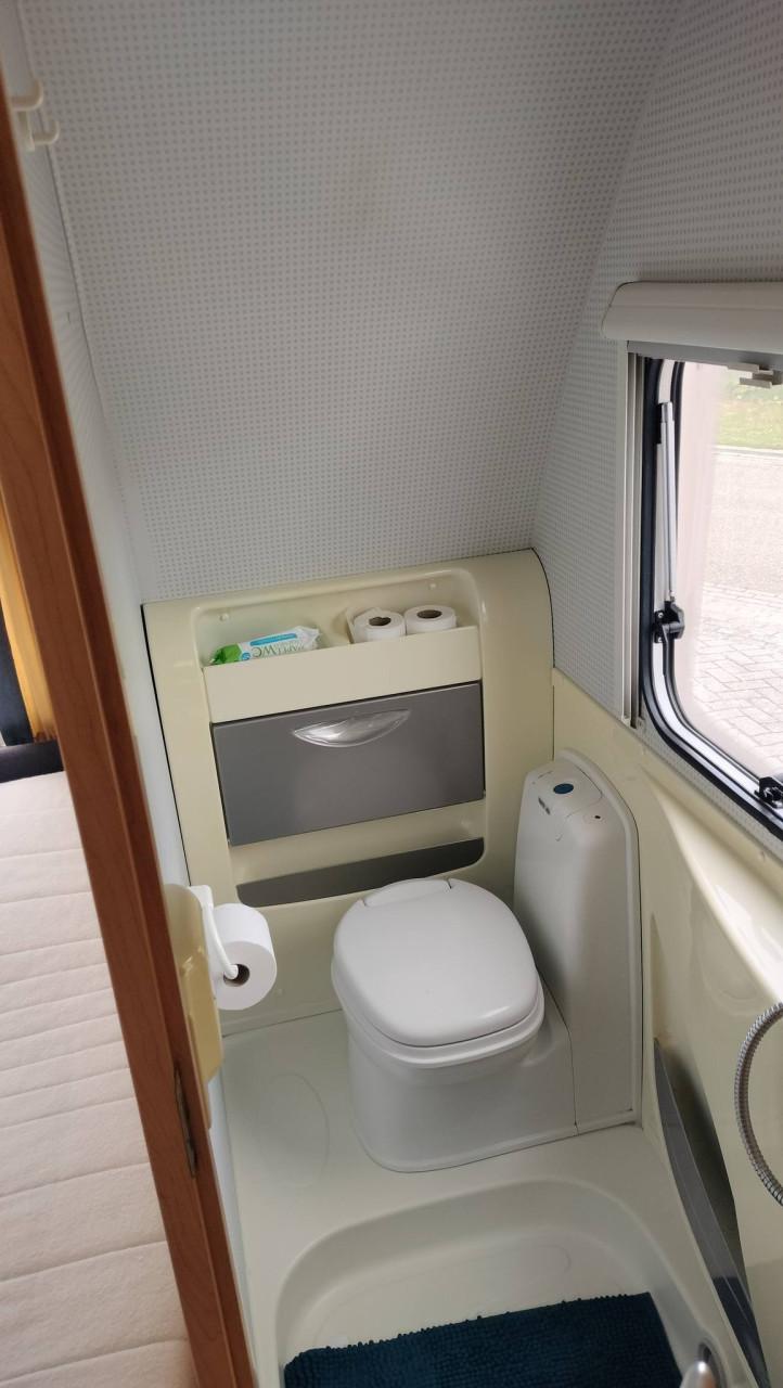 Knaus 450 (2006) met voortent