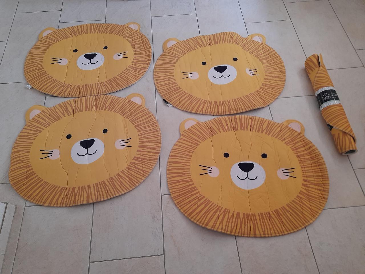 5 Vloerkleden  (nieuw) 80 cm doorsnede